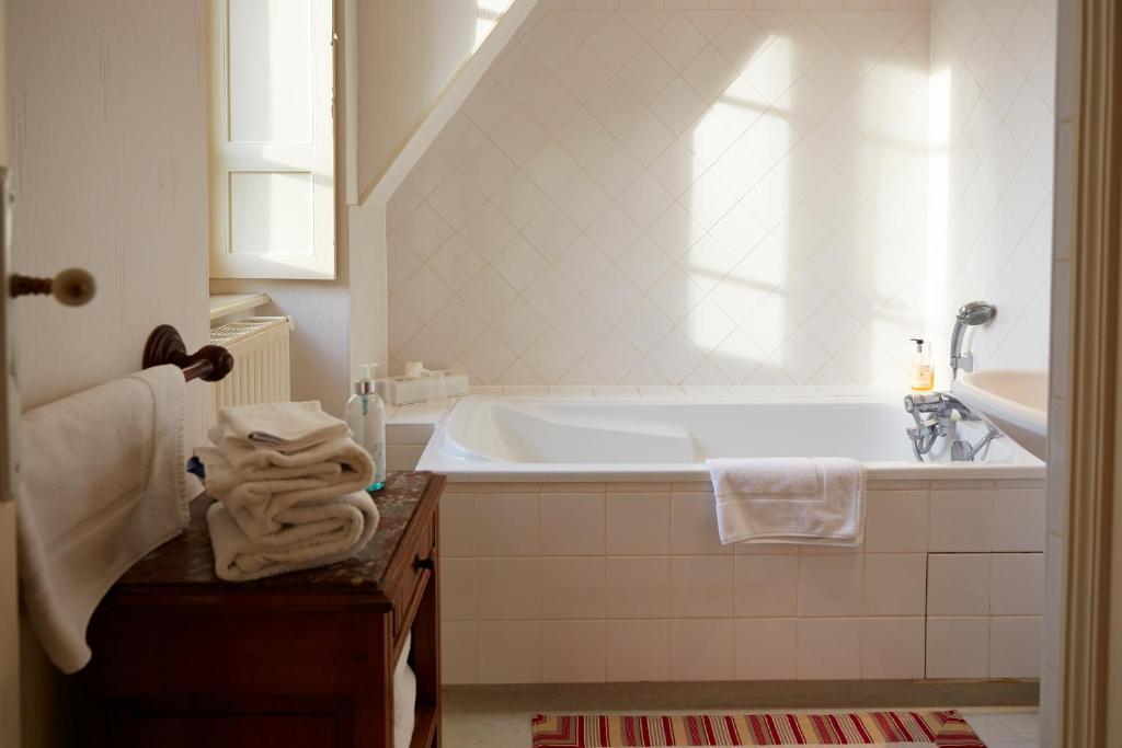Chambres Au Chateau - Le Clos Des Tourelles Sennecey-le-Grand 객실 사진